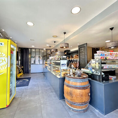 Commerce  139750 €