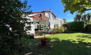 Maison 8 Pièces 228 m² à vendre à Mérignac (33700)