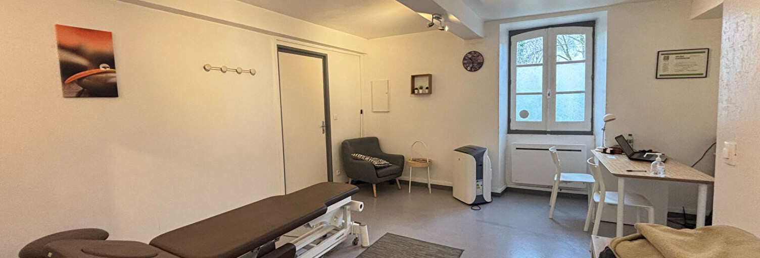 Commerce  35 m² à louer à Gan (64290)