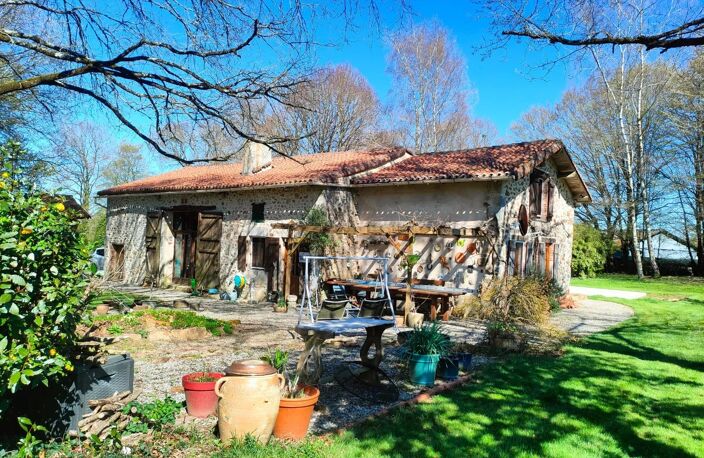 Maison en pierre  dans joli endroit — photo 3