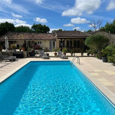 Maison 10 pièces 602600 €