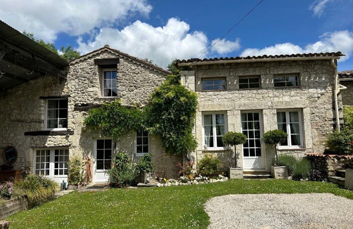 Maison en pierre dans un charmant hameau — photo 2
