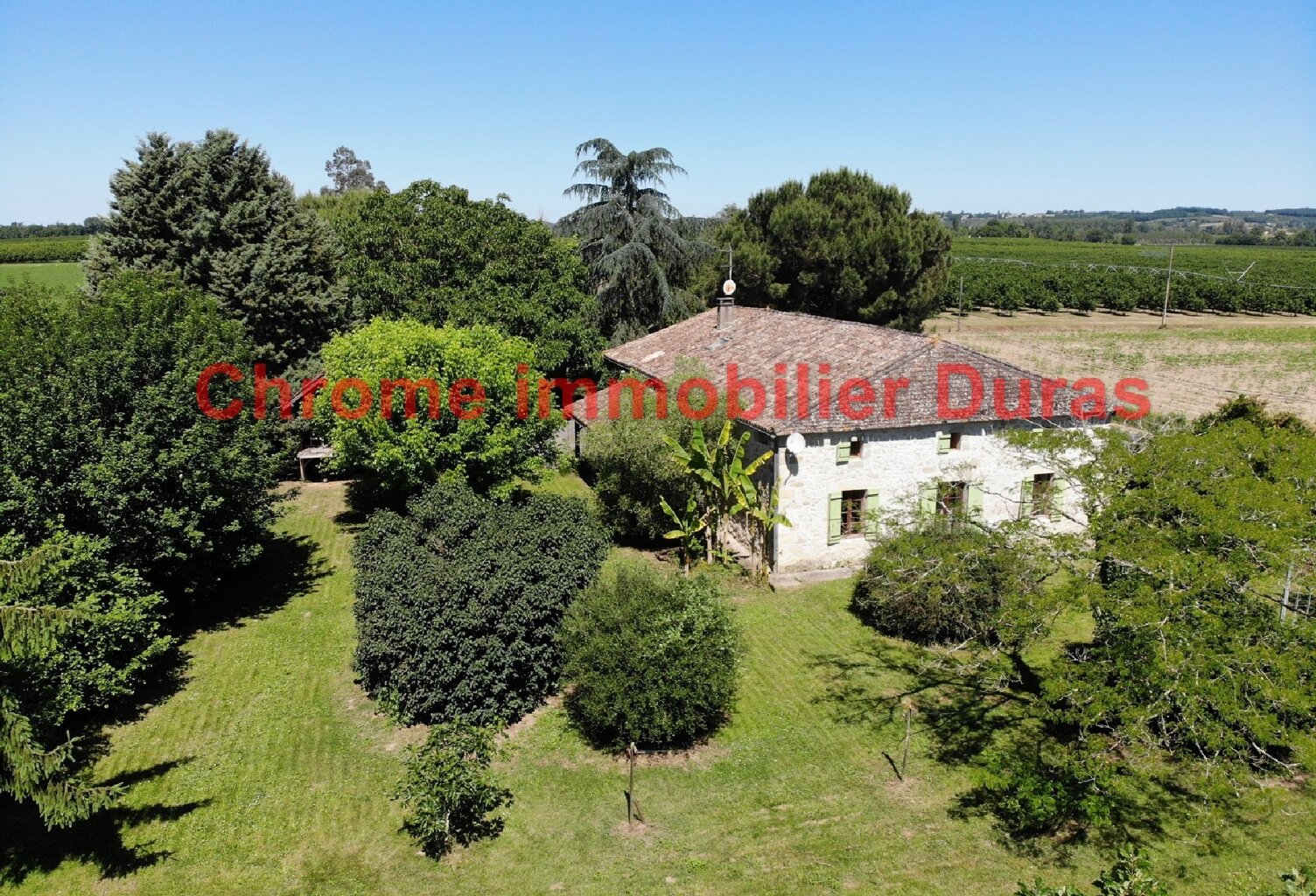 Ferme traditionnelle en pierre — photo 1