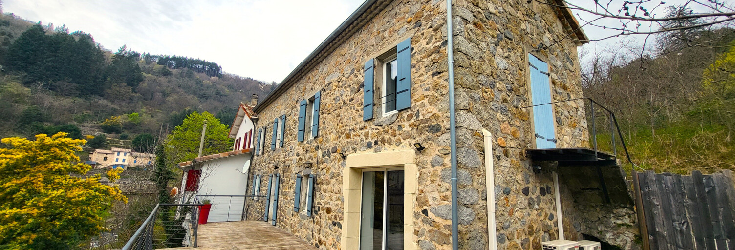 Maison 5 Pièces 121 m² à vendre à Saint-Maurice-en-Chalencon (07190)