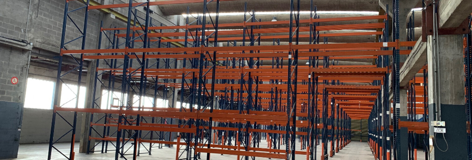 Commerce  3082 m² à louer à Saint-Pierre-des-Corps (37700)