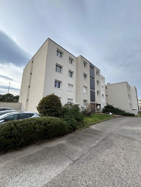 Appartement 4 pièces  à louer Montélimar 26200