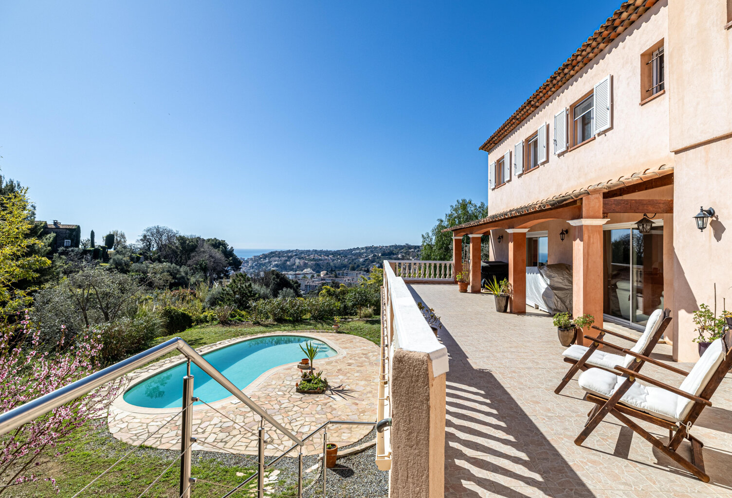NICE GAIRAUT, VILLA ,300 m2, Terrain plat 2200 m2, piscine, — photo 1