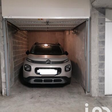 Garage  27000 €