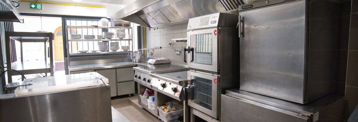 Commerce  90 m² à vendre à Uzès (30700)