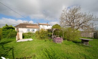 Maison 5 Pièces 137 m² à vendre à Val de Virvée (33240)