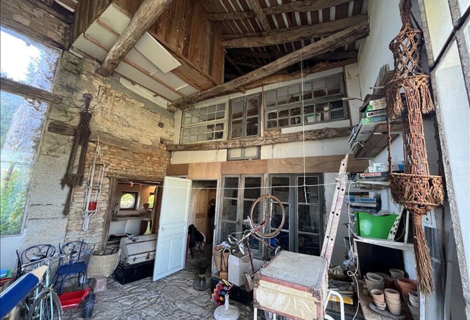 Maison en pierre de 4 pièces principales — photo 1