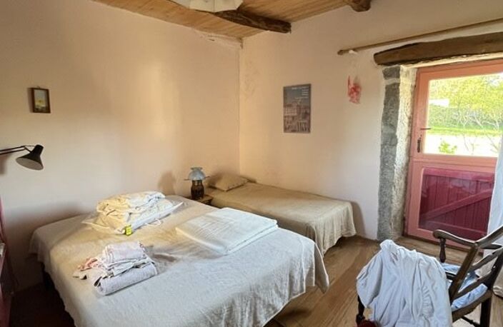 Maison en pierre de 4 pièces principales — photo 5