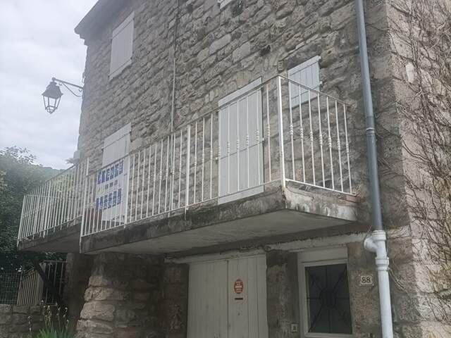 Belle maison de village touristique en pierre — photo du bien