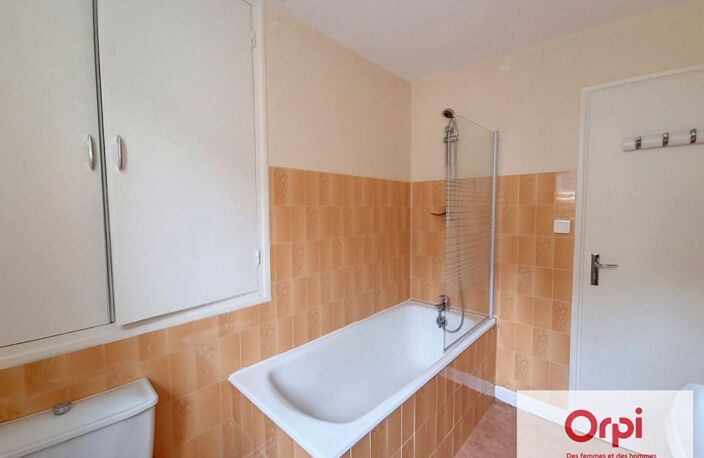 NERIS-LES-BAINS - CENTRE T3 — photo 5