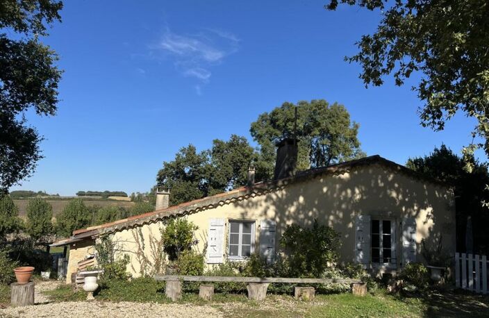 Prix en baisse ! A vendre, Gers, proche Castéra-Verduzan: Tout un hameau rural de 3 maisons en pierre sur 1,2ha avec écuries, piscine et dépendances — photo 5