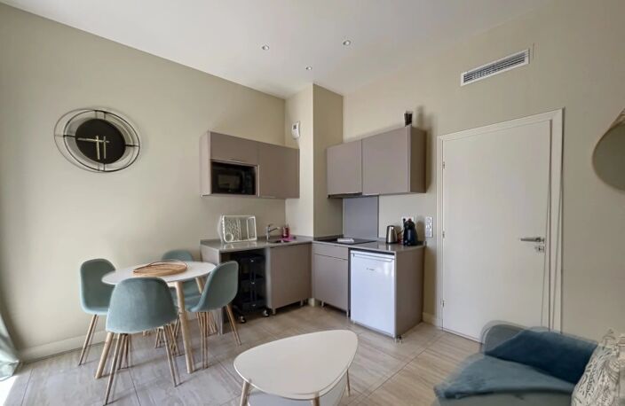 CANNES BASSE CALIFORNIE - 2P REZ DE JARDIN - 2 TERRASSES — photo 2