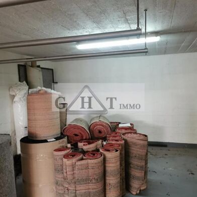 Local industriel  1590 €