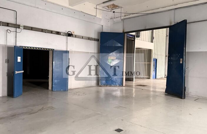 À LOUER – BÂTIMENT INDUSTRIEL 5 191 M² — photo 3