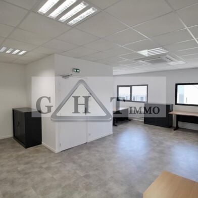 Local industriel  1800 €