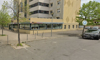 Commerce  231 m² à louer à Avignon (84000)