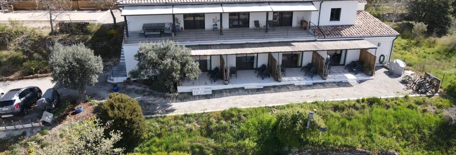 Maison 8 Pièces 232 m² à vendre à Bauduen (83630)