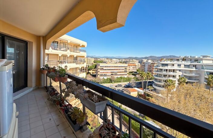 Appartement LOUE - T2 FREJUS PLAGE 39m² - VUE MER + Garage LOUE 40m² - À Vendre — photo 4