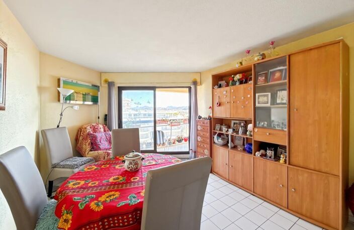 Appartement LOUE - T2 FREJUS PLAGE 39m² - VUE MER + Garage LOUE 40m² - À Vendre — photo 5