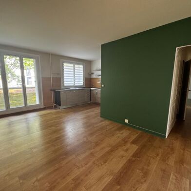 Appartement 4 pièces 750 €