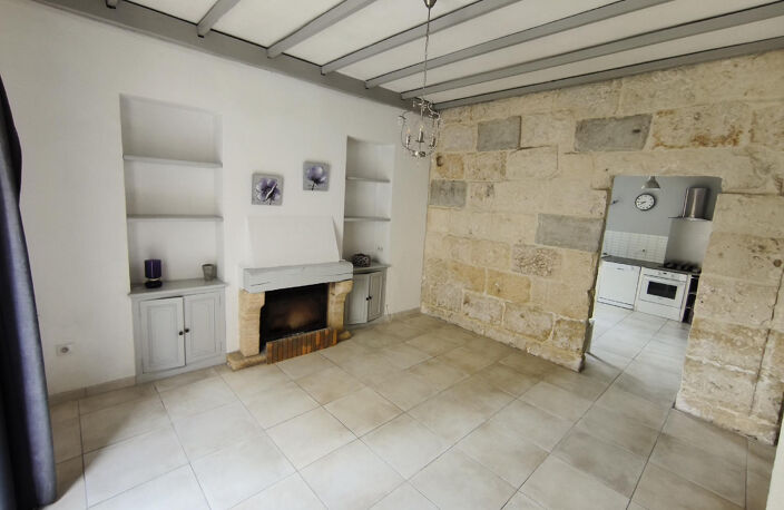 DPT (13) BOULBON A VENDRE MAISON DE VILLAGE DANS LE CENTRE H — photo 3