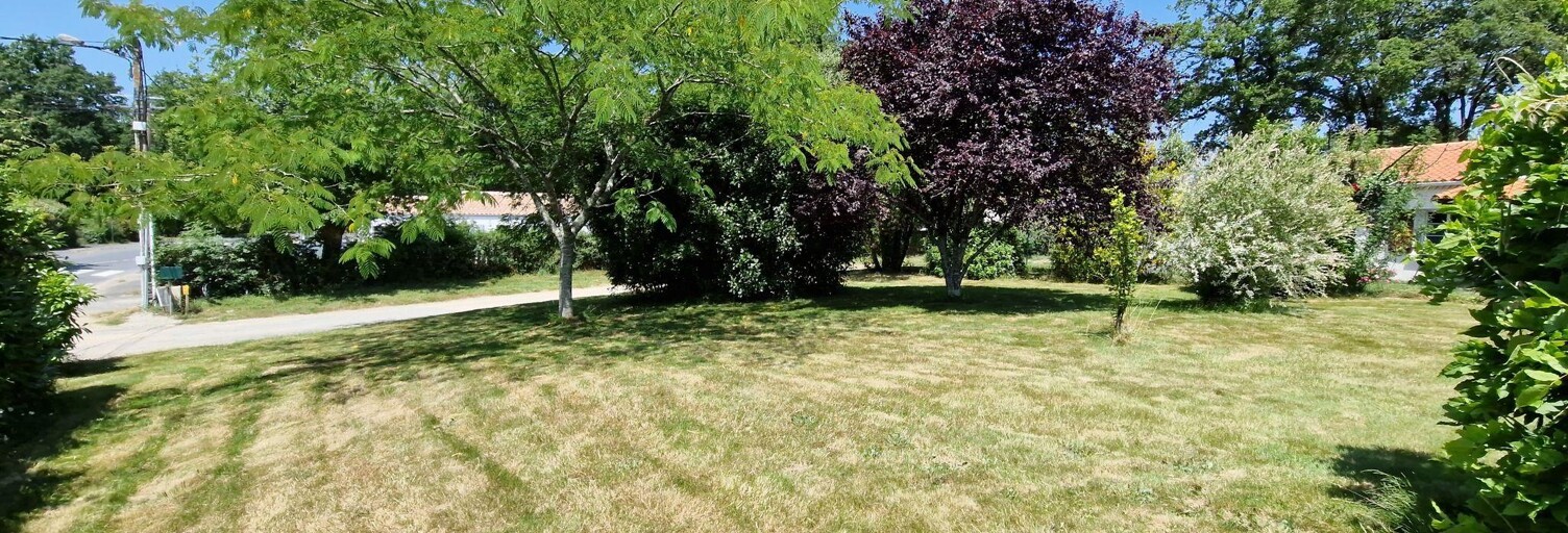 Terrain  583 m² à vendre à Beaulieu-sous-la-Roche (85190)