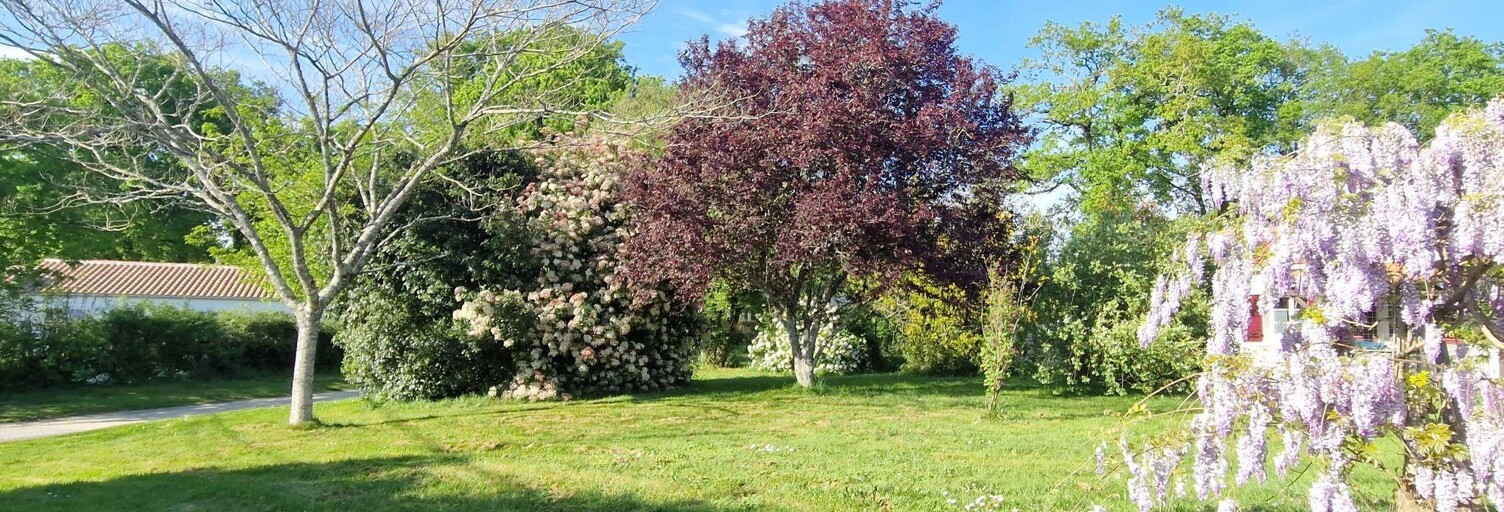 Terrain  583 m² à vendre à Beaulieu-sous-la-Roche (85190)