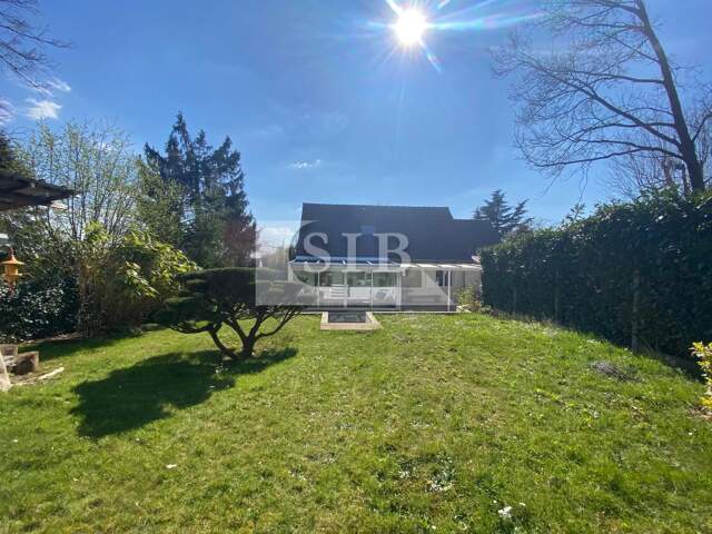 Maison plain-pied  6 pièces  à MONTLHERY — photo du bien