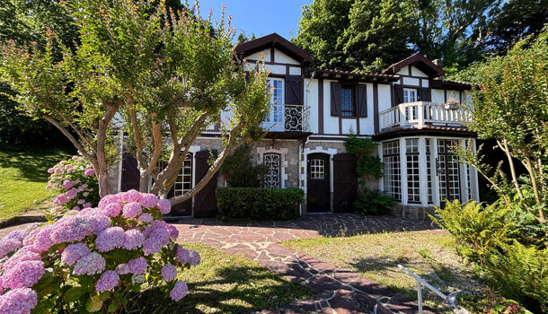 Villa / Maison 9 pièces  à vendre Saint-Jean-de-Luz 64500