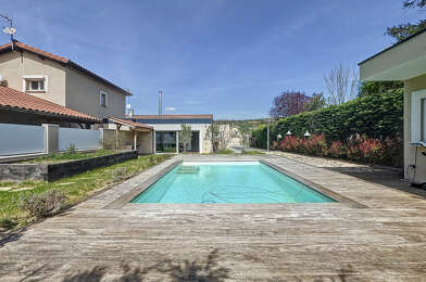 Maison 5 pièces 2585 €