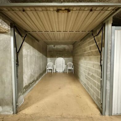 Garage  57000 €