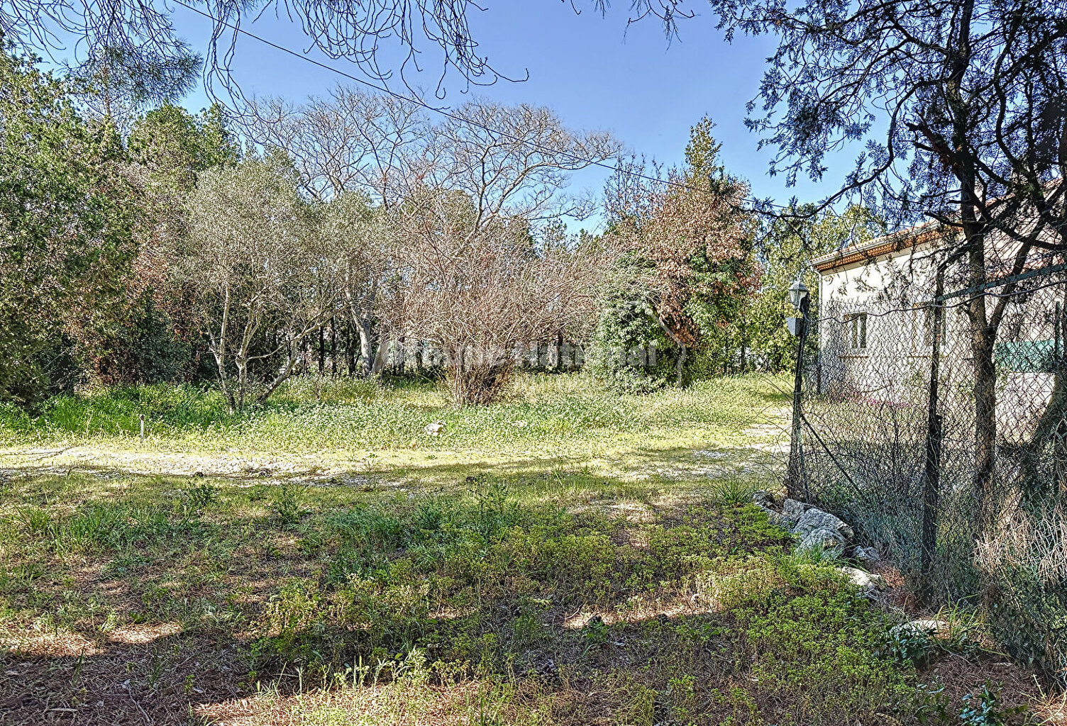 Villa de type 3 avec terrain constructible, campagne de Berre l'Etang. — photo 1