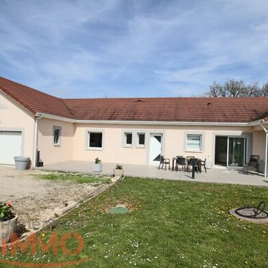 Maison 6 pièces 374700 €