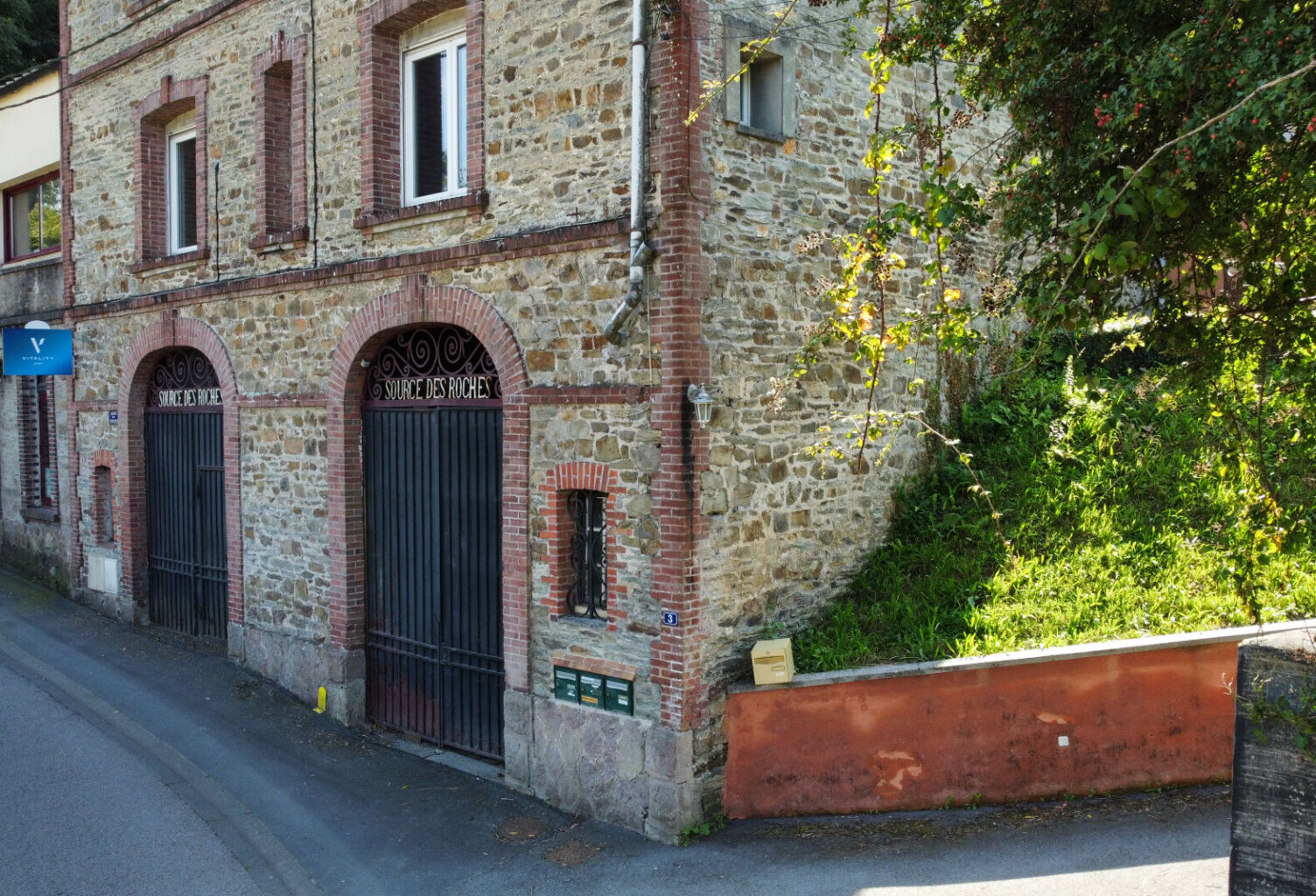 Local commercial La Glacerie 123.8 m2 — photo 1
