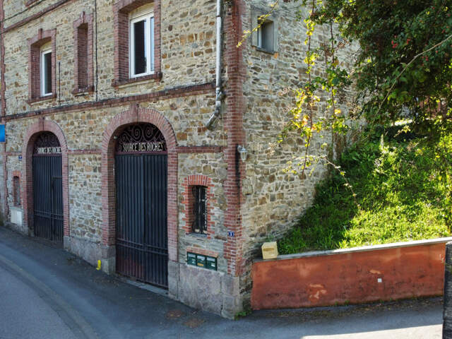 Local commercial La Glacerie 123.8 m2 — photo du bien