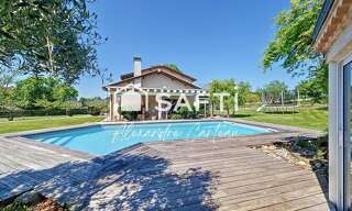 Maison 8 Pièces 196 m² à vendre à Camblanes-et-Meynac (33360)