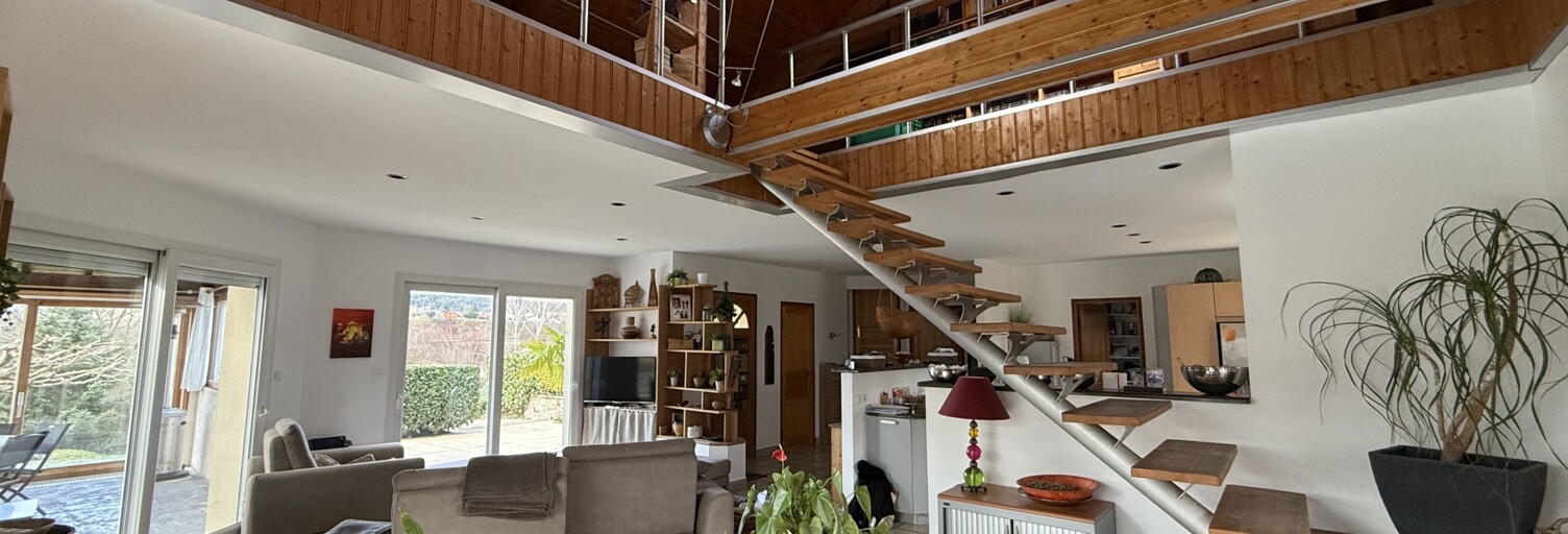 Maison 7 Pièces 166 m² à vendre à Bas-en-Basset (43210)