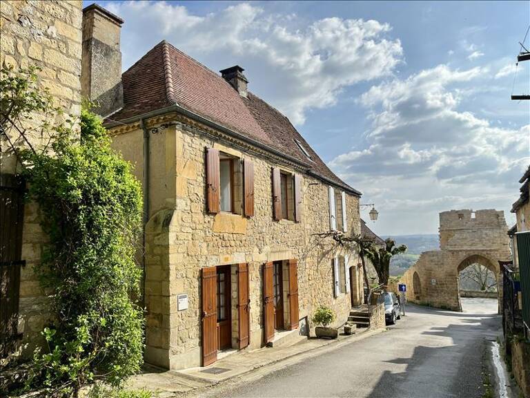 Maison de bourg de 5 pièces principales — photo 1