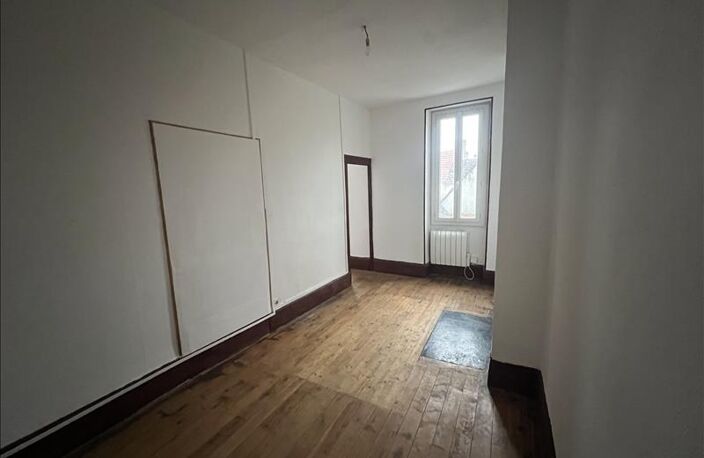 Vente immeuble   Saint-Amand-Montrond (18200) — photo 5