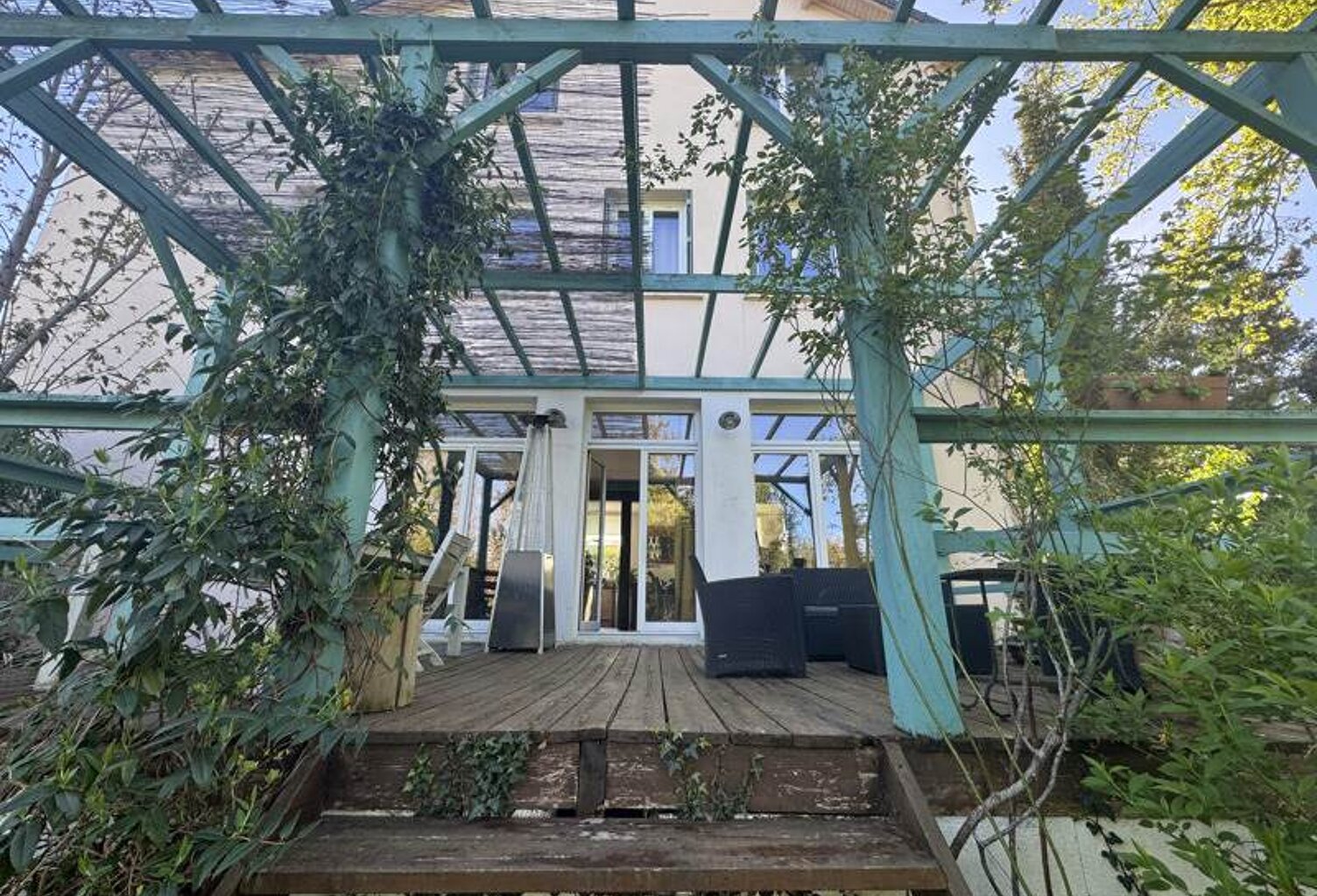 Villa de 7 pièces principales — photo 1