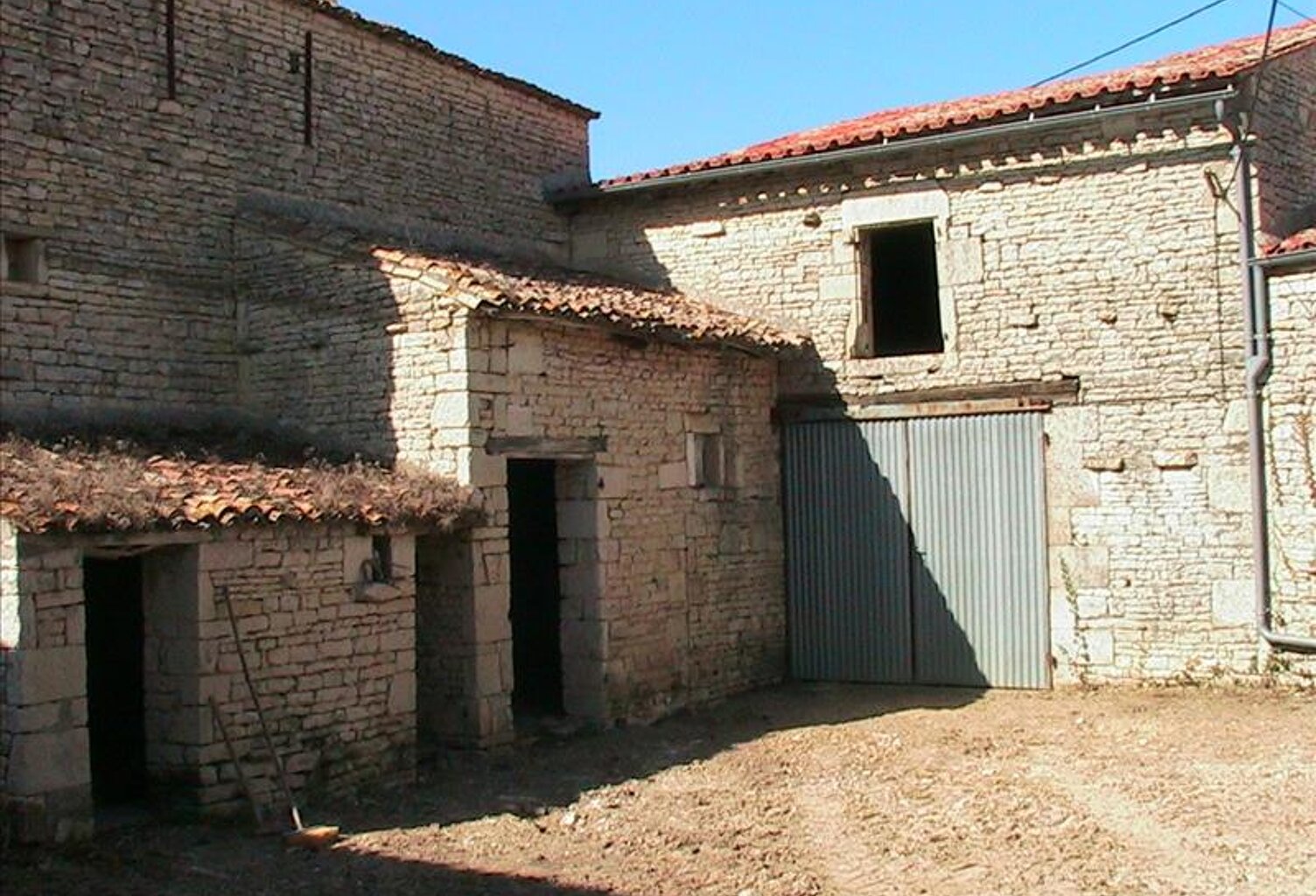 Grange de 0 pièces principales — photo 1