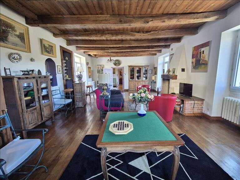 Maison en pierre de 8 pièces principales — photo 1