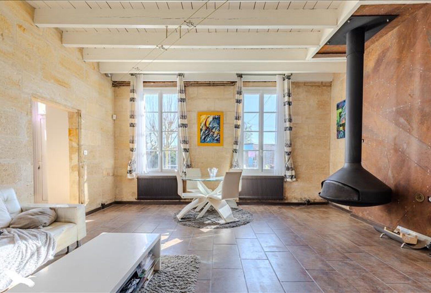 Maison en pierre de 7 pièces principales — photo 1