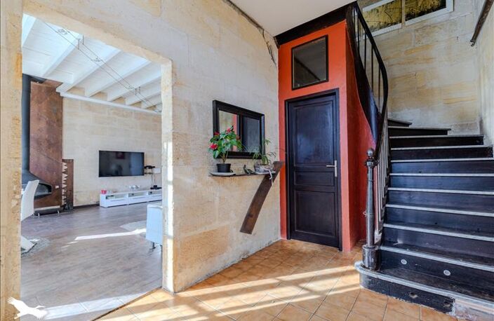 Maison en pierre de 7 pièces principales — photo 2