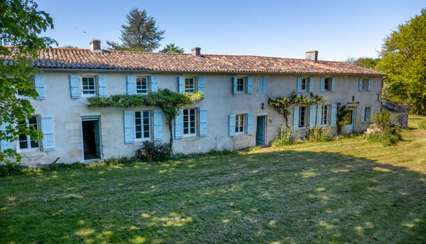 Villa / Maison 12 pièces  à vendre Corme-Royal 17600