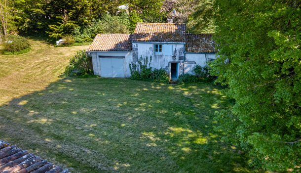 Villa / Maison 12 pièces  à vendre Corme-Royal 17600